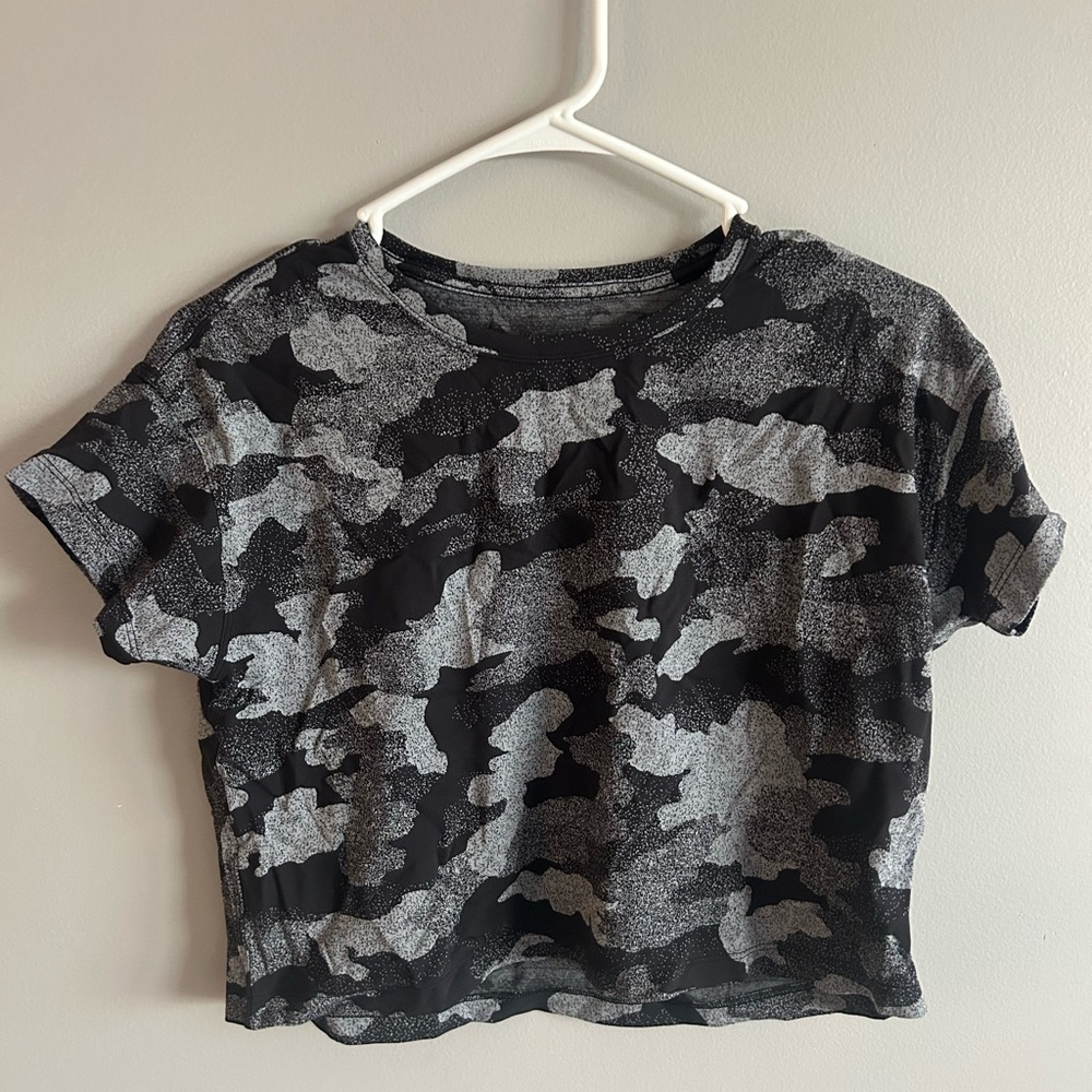 lululemon athletica Black and Gray Crop Top